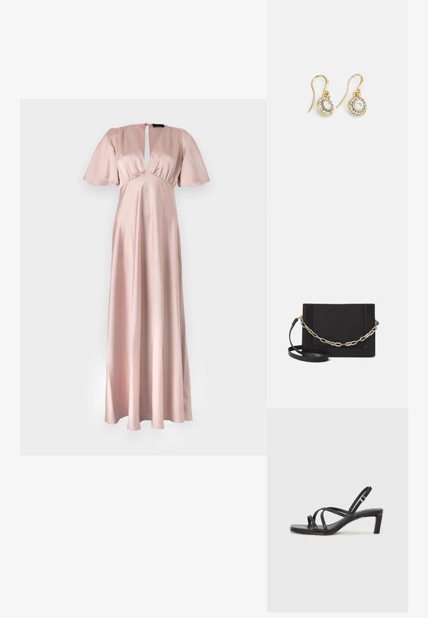 Lang, bleg rosa satin kjole med en nøglehul-neckline, korte flæser og en svævende nederdel. Glat tekstur, minimale designdetaljer.; Sort remsandale med firkantet tå og en lav blokeret hæl. Har flere tynde stropper og en justerbar ankelrem. Fremstillet af glat læder.; Sort læder crossbody taske med en glat tekstur, rektangulær form og en metallisk kæde detalje foran. Justerbar skulderrem inkluderet.; Guldtonede øreringe med ovalformede klare krystaller omgivet af mindre klare sten, med et krogdesign for sikker bæring.