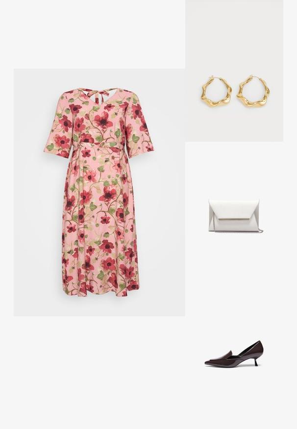 Gėlių suknelė su rožiniu fonu, su raudonais ir žaliais gėlių raštais, trumpomis plazdančiomis rankovėmis ir V formos iškirpte su raišteliu nugaros dalyje.; Rudų patentuotų odos batų su smailiais pirštų galiukais, žema stileto pakulne ir elegantiška siluetu, su šiek tiek pakelta pirštine.; Balta voko dėklas, pagamintas iš lygios odos, su sidabrine grandinėlės dirželiu ir metaliniu akcentu priekyje. Minimalistinis dizainas ir trikampio forma.; Auksiniai žiediniai auskarai su banguotu, tekstūruotu dizainu. Turintys ploną vielinį užsegimą ir poliruotą, atspindinčią paviršių.