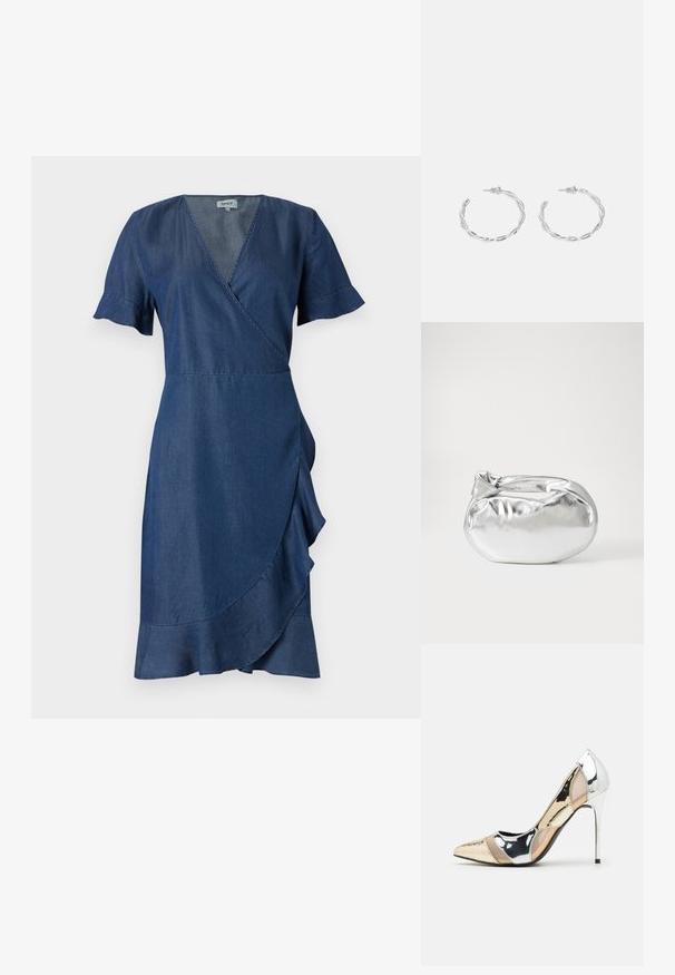 Denim ovitek v temno modri barvi, z V-izrezom, kratkimi volančkastimi rokavi in razširjeno krilo z večplastnimi detajli na robu.; Čevlji z visoko peto in konico, v barvni kombinaciji srebrne, zlate in nude. Sijajna obdelava z izrezljanim dizajnom, z igličasto peto.; Srebrna kovinska torbica z mehko, zaobljeno obliko in zavezano zgornjo zaporo. Narejena iz gladkega umetnega usnja.; Srebrni uhani v obliki obročka s spiralnim dizajnom, ki imajo sijajno površino in zapiralo na zadnji strani. Mere znašajo približno 3 cm v premeru.