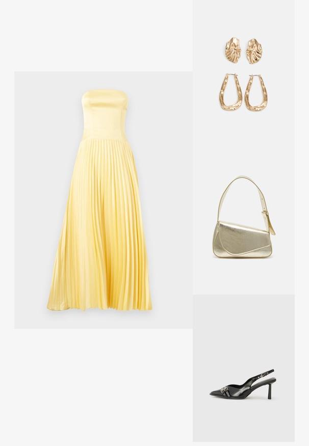 Sukienka maxi bez ramiączek w jasnym żółtym satynie. Posiada dopasowaną górę i plisowaną spódnicę. Gładka faktura z płynącą sylwetką.; Czarne lakierowane buty typu slingback z ostrym noskiem, paskami na kostkach z srebrnymi klamrami i elementami metalowymi oraz smukłym obcasem.; Złota metaliczna torebka o strukturalnym designie, gładkiej powierzchni i regulowanym pasku. Charakteryzuje się unikalnym trójkątnym kształtem i minimalistycznym przeszyciem.; Złote kolczyki w odcieniu, prezentujące teksturowane, faliste kształty. Zawierają rzeźbiarskie klipsy i otwarty projekt kółek z młotkowanym wykończeniem.