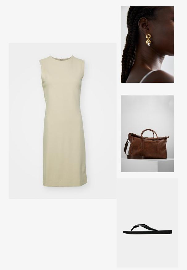 Varrukatu, põlvikuni kleit heledast beežist, valmistatud siledast ja venivast kangast, ümmarguse kaelusega ja diskreetse seljazaipiga.; Musta kummist suss, millel on tekstuuriga eraldi sõrmeosa ja lihtne lame tald, kuva külgvaates üheltoonilise heleda tausta ees.; Pruunist nahast nädalavahetuse kott, millel on lukuga sulgur, topeltkäepidemed, reguleeritav õlavarre rihm ja nähtavad tekstuurimustrid pinnal.; Kuld- ja hõbeabstraktsed kõrvarõngad sileda, keerutatud disainiga. Võivad uhkeldada silmatorkava aasaga ja tekstureeritud viimistlusega.