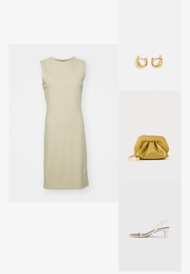 Rochie fără mâneci, până la genunchi, de culoare bej deschis, realizată dintr-un material neted și elastic, cu decolteu rotund și o fermoar discret la spate.; Sandale albe cu toc mic, curele subțiri și o textură netedă din piele; prezintă o cataramă decorativă mică.; Plic de culoare galbenă, cu textură moale, având un capac structurat, bază gathered și o curea subțire, detașabilă. Închidere cu fermoar în partea de sus.; Cercei din aur cu un design neted și rotunjit, având un finisaj lustruit. Cerceii au o formă compactă și chunky și un închizător fără sudură.