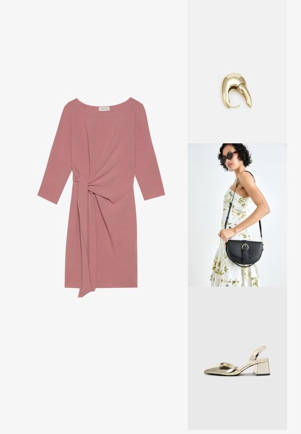 Rozā, līdz ceļgaliem garums kleita ar trīs ceturtdaļu piedurknēm, mezglots akcentam jostasvietā un mīksts, teksturēts audums. Apaļa kakla izgriezums, vienkāršs dizains.; Zeltaini, metāla kurpes ar siksniņām, norakans purngalis un masīla papēdis. Gluda tekstūra, minimālisma dizains un šaura siksna.; Melnas ādas rokassoma ar izliekta formu, noņemamu siksnu un zelta aksesuāriem. Somai ir vāciņš ar sprādzes detaļu.; Zeltīti metāla auskari ar gludu, izliekta dizaina. Ar atšķirīgu smailu formu, pulētu virsmu un eņģu aizdari.