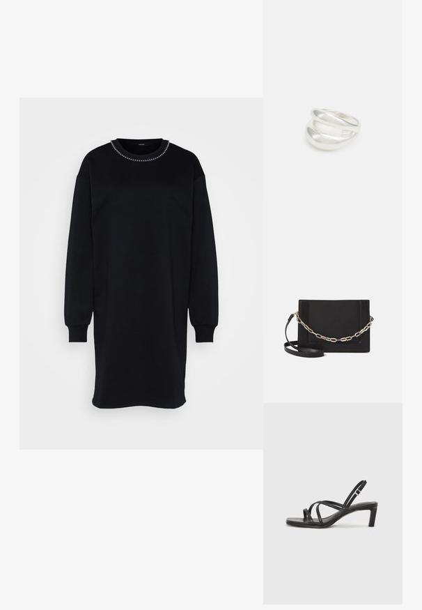 Crna haljina s duksericom dugih rukava, okruglim izrezom i dekorativnim perlicama oko ovratnika. Mekana tkanina, opušteni kroj.; Crne sandale s trakama, kvadratnim prstom i niskom blok petom. Ima više tankih trakica i podesivu trakicu oko gležnja. Izrađene su od glatke kože.; Crna kožna torba preko tijela s glatkom teksturom, pravokutnim oblikom i metalnim lancem na prednjoj strani. Uključena je podesiva naramenica.; Srebrna dvostruka prsten s glatkom, poliranom površinom. Karakterizira ga fluidan, zakrivljen dizajn s preklapajućim sekcijama za moderan izgled.