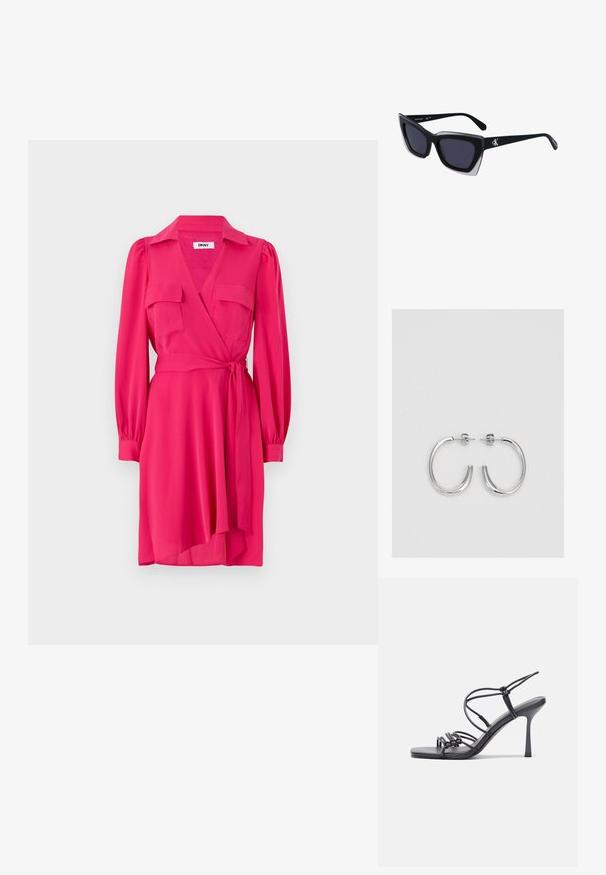 Roosa kurnav kleit pikkade varrukatega, kahe rinna-taskuga ja sidumisvööga. Valmistatud siledast kangast, v-kaelusega ja voolava seeliku osaga.; Mustad musta värvi kontsandaalid on varustatud peente rihmadega, millel on sõlmekujundus, siledad ruudukujulised varbad ja stiilne stilettokonts.; Mustad suured mustad prillid geomeetrilise kujuga, tumedate läätsedega ja kontrastse halli detailiga raamidel. Logo käe peal.; Hõbedased rõngaskõrvarõngad, millel on sile ja läikiv pind. Ümar kuju, kerge disain, millel on post-tagumise kinnituse süsteem.