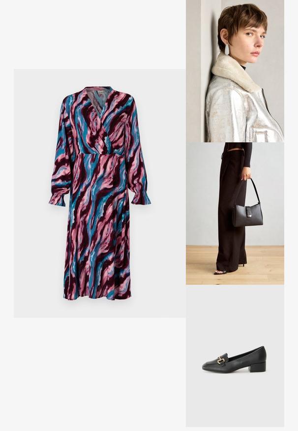 Lang, omslagstil kjole med et svulmende mønster i mørk maroon, pink og blå. Fremstillet i letvægtsstof med flæser på ærmerne.; Sorte læder loafers med flad hæl, der har en dekorativ guldhardwaredetalje foran og en glat overflade.; Sort håndtaske med struktureret form, glat overflade og metalspænde. Sammen med brede sorte bukser og sandaler med åben tå på trægulv.; Sølvmetallic læderjakke med shearlingkrave, der har lynlåslukning og tekstureret overflade. Store dråbeformede øreringe med klare edelstene.