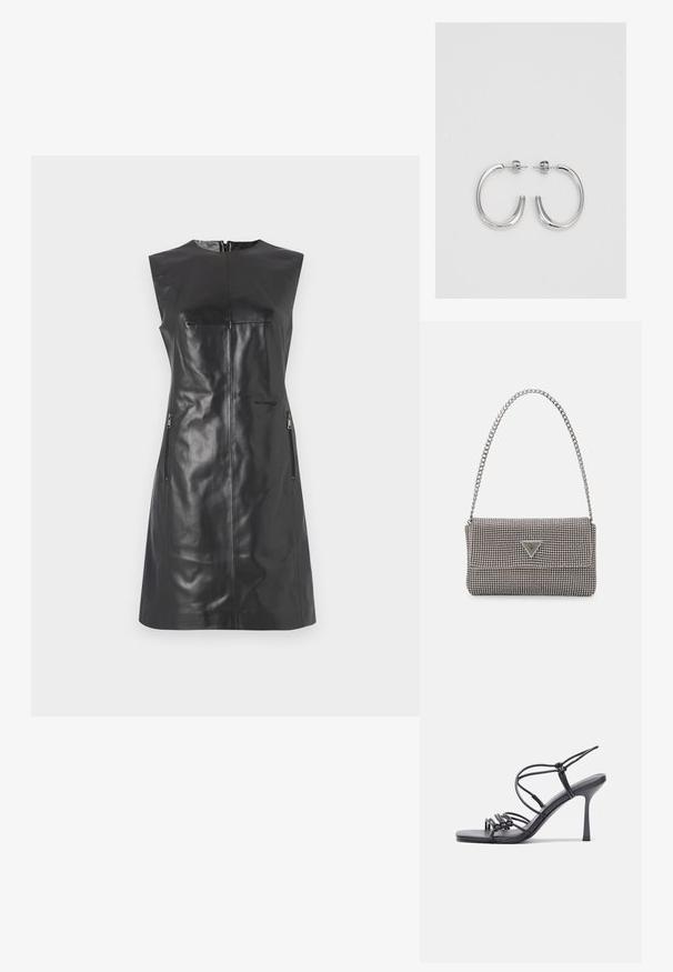 Czarna skórzana sukienka bez rękawów z wysokim kołnierzem, przednią kieszenią na zamek błyskawiczny oraz dwiema bocznymi kieszeniami na zamek. Gładka tekstura i dopasowany krój.; Czarne sandały na wysokim obcasie mają cienkie paski z węzłowym wzorem, gładki, kwadratowy czubek i smukły obcas w stylu szpilki.; Jasnoszara metaliczna torebka na łańcuszku, ozdobiona małymi okrągłymi metalowymi ćwiekami oraz trójkątnym logo marki.; Srebrne kolczyki na biglu o gładkim, błyszczącym wykończeniu. O zaokrąglonym kształcie, lekkim designie, z zamknięciem na zatrzask.