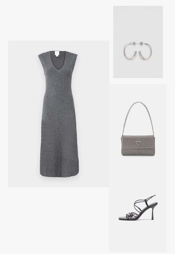 Pelēks, bezpiedurkņu kleita, izgatavota no mīkstas auduma. Raksturīga dziļa V veida dekoltē un taisna piegriezuma forma, ar šuvi pa centrālo priekšpusi.; Melnas augstpapēžu sandales ar plāniem siksniņām un mezgla dizainu, gluda kvadrātveida purngalu un elegantu stiletto papēdi.; Gaiši pelēka metāla rokassoma ar ķēdes siksnu, rotāta ar mazām apaļām metāla kniedēm un trīsstūra zīmola logo.; Sudraba riņķveida auskari ar gludu, spīdīgu apdari. Apaļas formas, viegla dizaina, ar aizdari uz stieples.