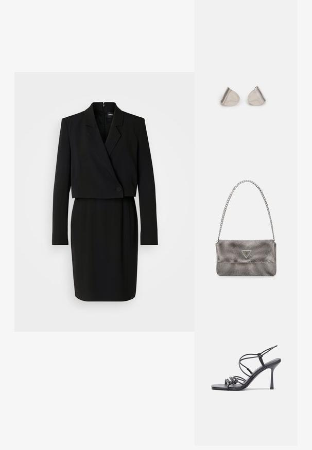 Juoda pritaikyta švarkinė suknelė, pasižyminti prigludusia siluetu, apykakle, vienu užsegimu ir ilgomis rankovėmis. Lygios audinio tekstūros.; Juodos aukštakulnės sandalai pasižymi plonyčiais dirželiais su mazgo dizainu, lygiu kvadratiniu pirštu ir elegantišku stiletto kulnu.; Šviesiai pilka metalinė rankinė su grandinėlės dirželiu, papuošta mažais apvaliais metaliniais smeigėmis ir trikampiu prekės ženklu.; Sidabriniai metaliniai auskarai su lygiu, ašaros formos dizainu ir blizgiu paviršiumi. Subtilūs raižiniai prideda detalumo. Minimalistinis dizainas.