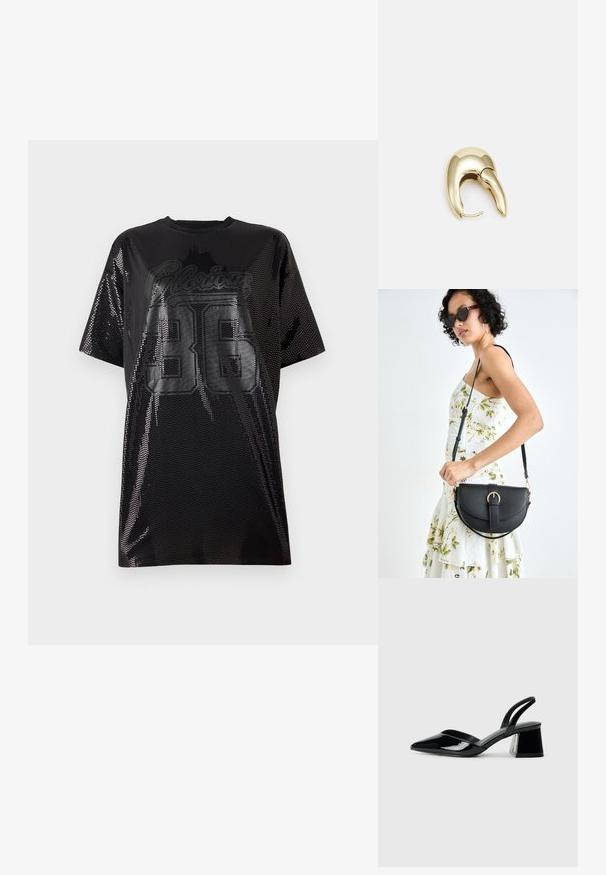 Fekete hálós póló oversized szabással, kerek nyakkivágással és fényes fekete nyomattal a "Glorious 36" felirattal az elején.; Fekete lakk bőr szandálkés magas sarkú cipő, hegyes orral és geometrikus tömbsarkakkal. Karcsú, minimalista dizájn és sima textúra jellemzi.; Fekete bőrtáska ívelt formával, levehető pánttal és arany színű fémrészekkel. A táskán egy csattal díszített fedél található.; Aranyszínű fém fülbevaló, elegáns, ívelt formával. Különleges hegyes alak, fényes felszín és zsanéros záródás jellemzi.