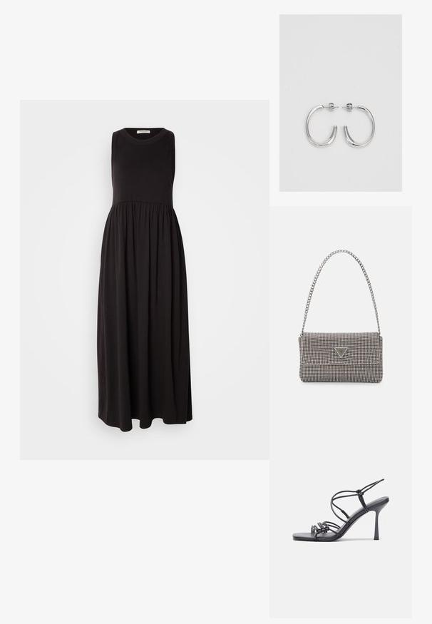 Črna brezrokavna maxi obleka s krožnim izrezom, z nabranim pasom in tekočim krilom. Narejena iz mehkega, raztegljivega materiala z gladko teksturo.; Črne visoke sandale na peto imajo tanke naramnice z vozlom, gladek kvadratni toe in eleganten stiletto peto.; Svetlo siva kovinska torbica z verižnim ročajem, okrašena z majhnimi okroglimi kovinskimi bleščicami in trikotnim logotipom blagovne znamke.; Srebrne obročaste uhane z gladko, sijočo površino. Zaobljena oblika, lahka zasnova, z zapiranjem na zatič.