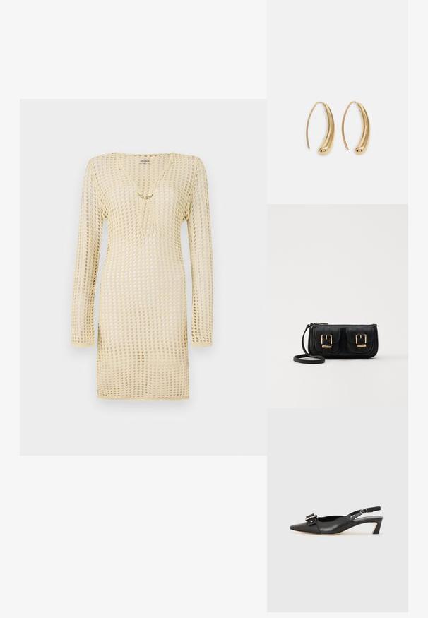 Strickkleid in Hellgelb mit einem Netzmuster, langen Ärmeln, einem tiefen Ausschnitt und einem dekorativen Kettendetail an der Vorderseite.; Schwarzer Leder Slingback-Schuh mit spitzer Zehenform, kleinem Absatz und dekorativem Schnallen-Detail auf dem Obermaterial. Glatte Textur, minimalistisches Design.; Schwarze Leder-Umhängetasche mit zwei vorderen Taschen, goldenen Schnallen, Reißverschluss und einem schmalen Tragegurt. Texturierte Oberfläche und kompakte rechteckige Form.; Goldfarbene Metall-Hoops mit einer geschwungenen, länglichen Form. Sie verfügen über eine glatte, glänzende Oberfläche und eine abgerundete Spitze für zusätzliche Details.