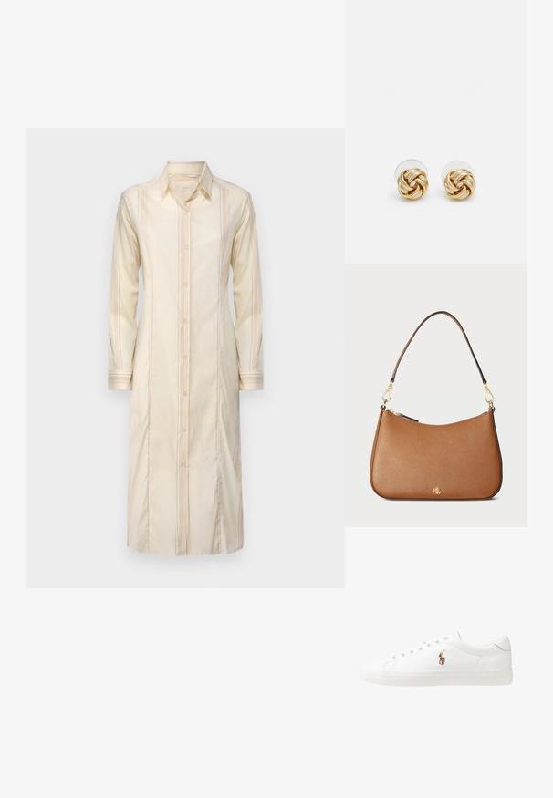 Hosszú krémszínű ingruha galléros nyakkal, gombos elülső résszel és függőleges csíkos mintázattal; hosszú ujjakkal és egyenes szabású siluettel rendelkezik.; Fehér bőr sportcipők, alacsony fazonban, sima textúrával, kerek orral, fűzős előlappal és egy kis hímezett logóval az oldalon.; Barna textúrájú bőr kézitáska ívelt formával, arany tónusú hardverrel és egyetlen vállpánttal. Cipzáras záródással és logó részlettel rendelkezik.; Arany színű csomó fülbevalók, csavart formával. Minden fülbevaló mögött egy kör alakú átlátszó támasz található a biztonságos viselés érdekében.