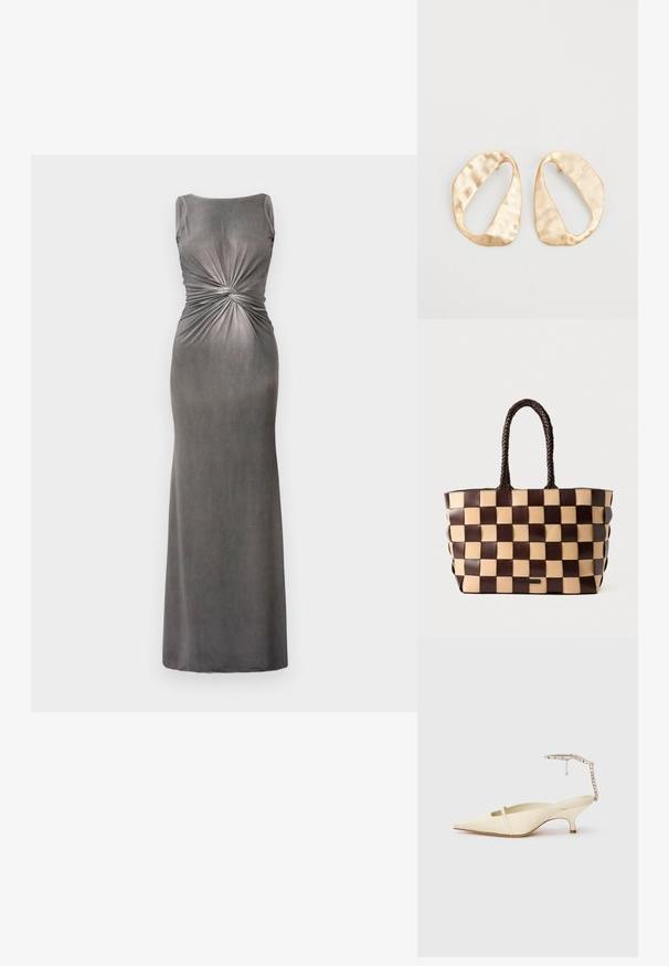 Vestido maxi cinza justo com decote arredondado e detalhe torcido na cintura. Feito de um tecido suave e liso com uma textura ligeiramente brilhante.; Salto slingback de bico fino em creme, com faixa frontal fina e correia com joias no tornozelo, em fundo branco.; Saco tote de couro castanho e bege com um padrão de tabuleiro de xadrez tecido e alças trançadas sobre um fundo branco.; Par de brincos irregulares em forma oval, feitos de metal dourado, com uma superfície texturizada e ligeiramente martelada, sobre um fundo branco.