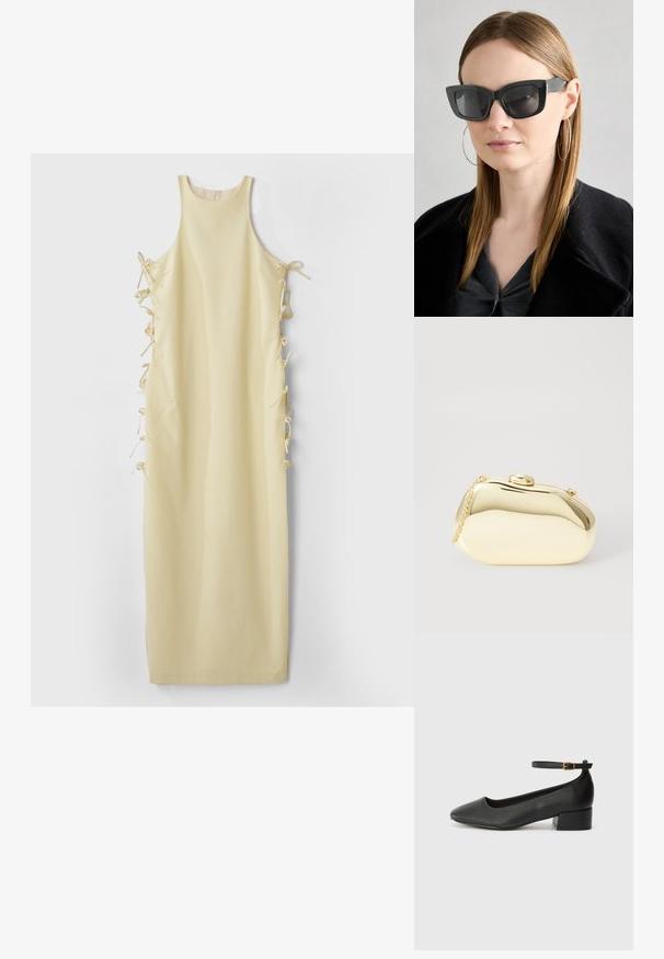 Gelbes ärmelloses Kleid mit hohem Ausschnitt, ausgestattet mit seitlichen Bindebändern für eine verstellbare Passform und einem glatten, weichen Material. Schlichte und gerade Silhouette.; Schwarze Lederpumps mit spitzem Zehenbereich und niedrigem Blockabsatz. Mit einem Knöchelriemen und einer goldfarbenen Schnalle. Glatte Textur.; Schwarze Katzenaugen-Sonnenbrille mit dunklen Gläsern, dicken Rahmen und subtilen Akzenten. Getragen mit einem schwarzen Mantel und einem grauen Oberteil, dazu lange, glatte Haare.; Metallisch goldene Clutch mit einer glatten, abgerundeten Form, ausgestattet mit einem oberen Druckknopfverschluss und einem kleinen Kettenriemen zum Tragen.