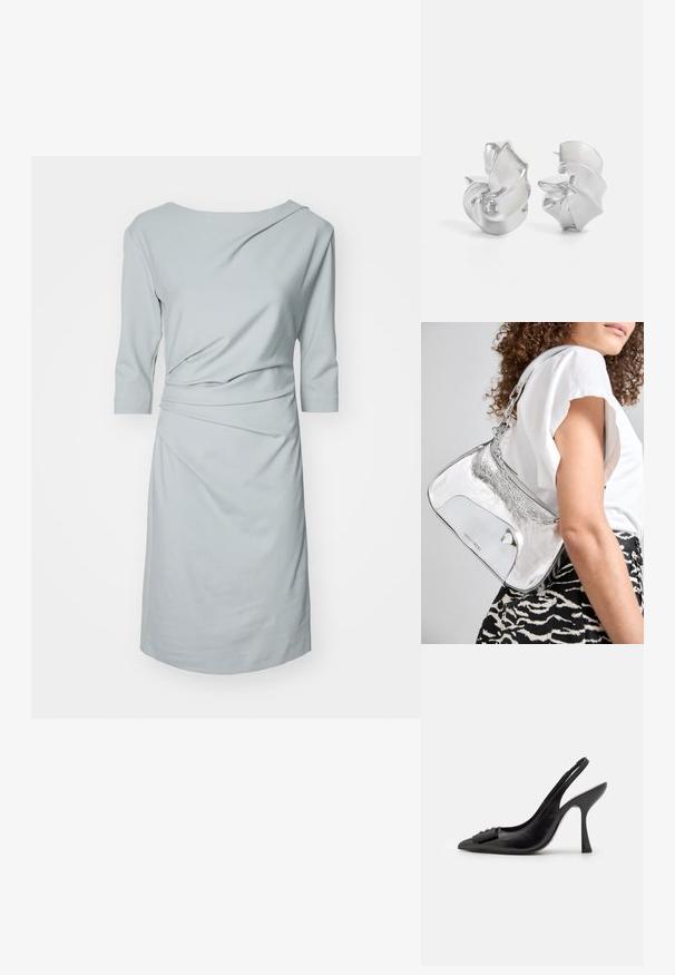 Šviesiai mėlyna suknelė iš minkštos medžiagos, turinti valtiniu iškirpimu, trijų ketvirtadalių rankovėmis ir susiraukšlėjimo detalių, suteikiančių drapiruotą efektą.; Juoda odinė slingback tipo avalynė su smailiu pirštu, siauru aukštu kulnu ir dekoratyvine kaspino akcentu. Lygi tekstūra ir elegantiškas dizainas.; Sidabro spalvos metalinė peties kuprinė su lygiu paviršiumi, išlenkta forma, grandinėlės rankena ir blizgiu priekiu, kuriame subtiliai išgraviruotas logotipas.; Sidabriniai auskarai su tekamu, spiraliniu dizainu. Lygus paviršius su blizgiu apdaila. Yra švelni blizgesys ir jokie matomi papuošimai.