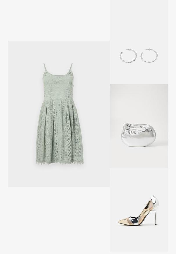 Svijetlozelena čipkasta haljina s tankim naramenicama, uskim korzetom i raširenom suknjom koja sadrži složene izrezane uzorke i valoviti rub.; Cipele s visokom potpeticom i špicastim vrhom u srebrnoj, zlatnoj i nude boji. Sjajan finiš s izrezbarenim dizajnom, s potpeticom u obliku stiletto.; Srebrna metalik torbica s mekim, zaobljenim oblikom i čvorastim zatvaranjem na vrhu. Izrađena od glatke sintetičke kože.; Srebrne naušnice s obručima i uvijenim dizajnom, s poliranim završetkom i pričvršćivanjem na stražnjoj strani. Mjere otprilike 3 cm u promjeru.