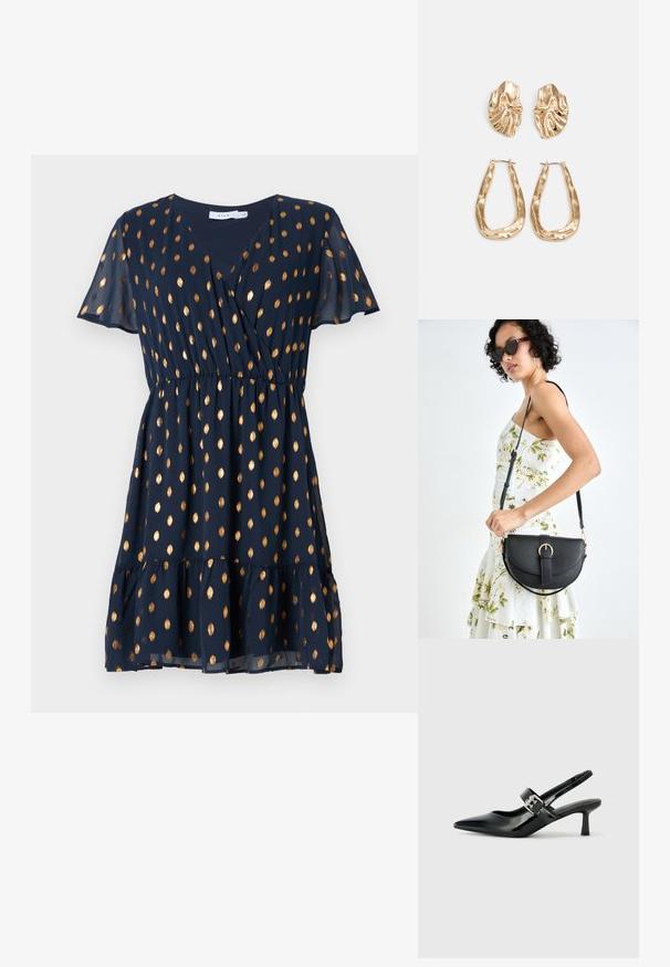 Vestido azul-marinho com mangas curtas, com um design envolvente, padrão de bolinhas douradas e um corpete em camadas. Feito de material leve e fluido.; Saltos slingback em verniz preto com bico pontiagudo e um pequeno salto bloco, apresentando um detalhe de fivela prateada na tira.; Bolsa de couro preta com forma curva, alça destacável e detalhes em dourado. A bolsa possui uma aba com detalhe de fivela.; Brincos em tom de ouro com formas onduladas e texturizadas. Inclui studs escultóricos com presilha e um design de argola aberta com um acabamento martelado.