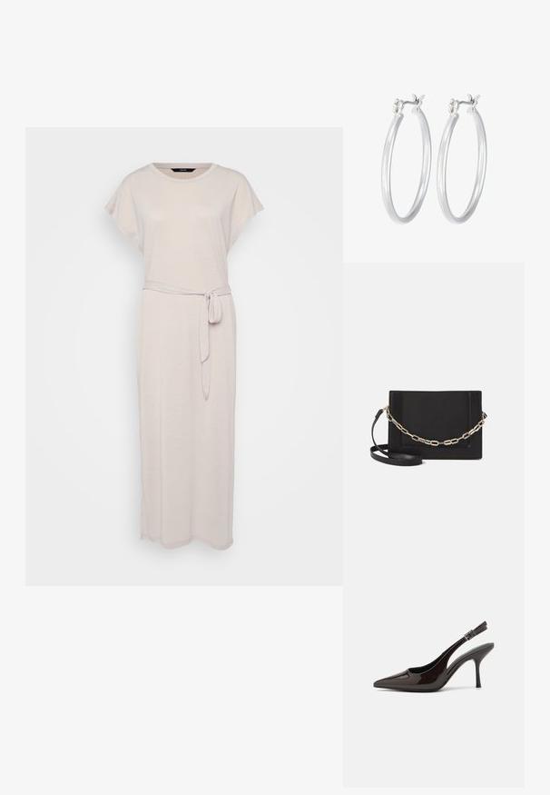 Šviesiai bežinis maksi suknelė su trumpomis rankovėmis, apvalia iškirpte ir rišamu diržu ties liemeniu. Pagaminta iš minkštos, tekstūruotos medžiagos.; Blizganti tamsiai ruda lakinės odos aukšto kulno bateliai, smailus nosis, atviros šoninės dalys ir reguliuojamas kulkšnies dirželis.; Juodas odinis per petį nešiojamas krepšys turi lygų paviršių, stačiakampio formą ir metalinę grandinėlę priekyje. Pridedama reguliuojama dirželis.; Sidabriniai auskarai su sklandžiu, poliruotu paviršiumi. Apvalios formos ir saugus uždarymo mechanizmas. Lengvas dizainas, tinkantis kasdieniam dėvėjimui.