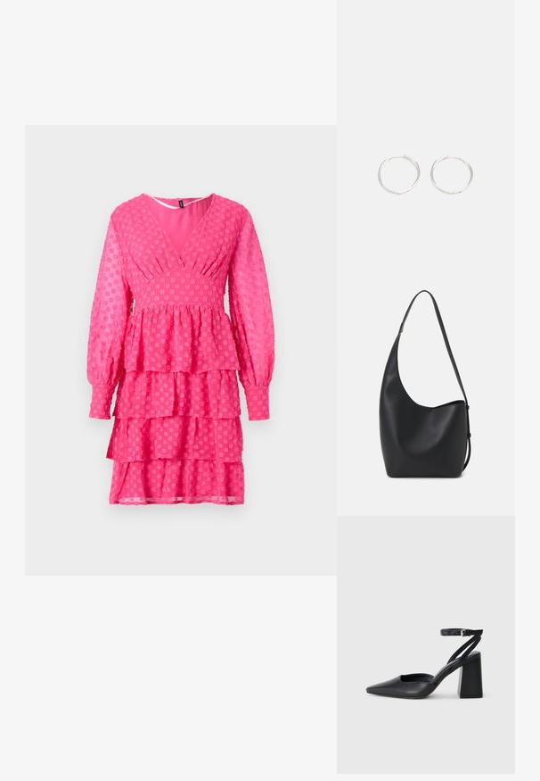 Rochie roz texturată cu decolteu în V, mâneci lungi cu volane, volane suprapuse și modele circulare, confecționată dintr-un material ușor.; Pantofii cu toc ascuțit din piele neagră, cu breteaua pentru glezne și toc gros. Textură netedă, design elegant și estetică minimală.; Geantă hobo din piele neagră, cu o textură netedă, formă curbată și un singur bretele ajustabil; are o deschidere largă în partea de sus.; Cercei din argint cu un design elegant și rotund, având o suprafață netedă și fără embellismente vizibile. Diametrul nu este specificat.