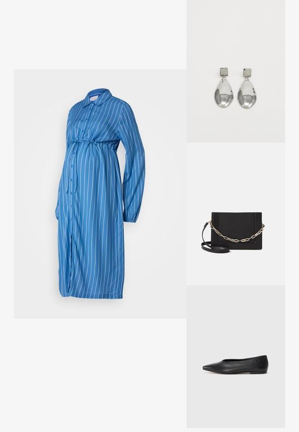 Kék csíkos kismama ruha, hosszú ujjak, gombos elülső rész, megkötős rész a mellek alatt, könnyű anyag, félig laza fazon, ívelt hem.; Fekete bőr balettcipő, hegyes orral, minimalista dizájn, sima textúra, alacsony sarkú, látható fémrész vagy díszítés nélkül.; Fekete bőr keresztpántos táska, sima textúrával, téglalap alakú és fém lánc részlettel az elején. Állítható pánttal ellátva.; Ezüst csepp fülbevalók négyzet alakú fülbevalóval, sima, fényes felülettel és csepp formával, amely fényt tükröz egy fényes felületen.
