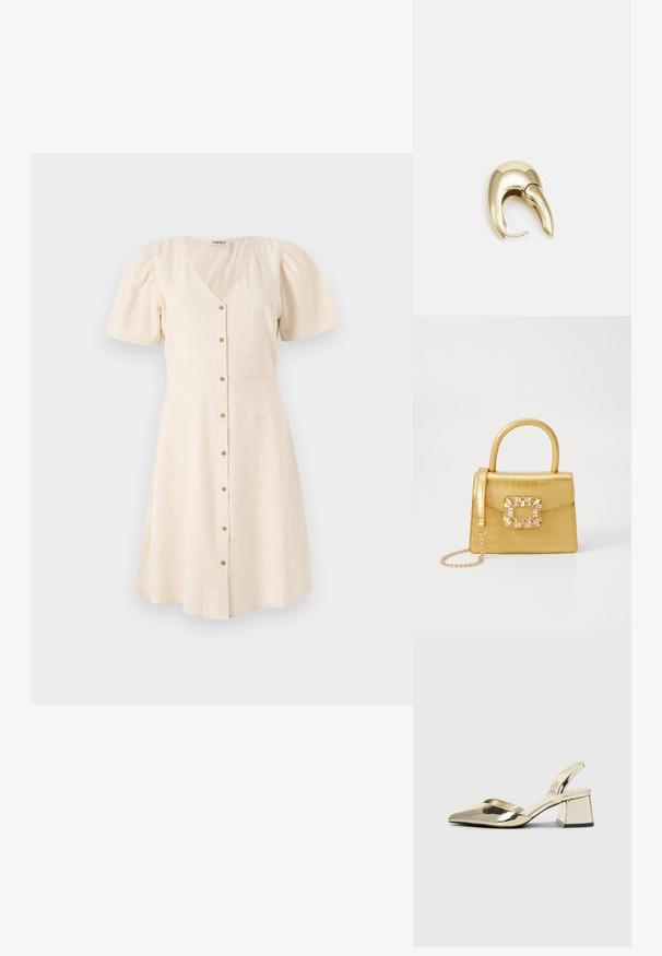 Lys beige kjole med V-hals, korte pufferm og vid fløyelskjørt. Har frontknapper og et mykt, teksturert stoff.; Gull, metallisk slingback-hæler med spiss tå og chunky hæl. Glatt tekstur, minimalistisk design og en smal stropp.; Gul faux-krokodille veske med en strukturert design, toppen håndtak, avtagbar kjede stropp, og dekorativ krystallbortsettelse på låsen.; Gullfarget metalløredobber med et elegant, buet design. Har en karakteristisk spiss form, polert overflate og hengsel-lukking.