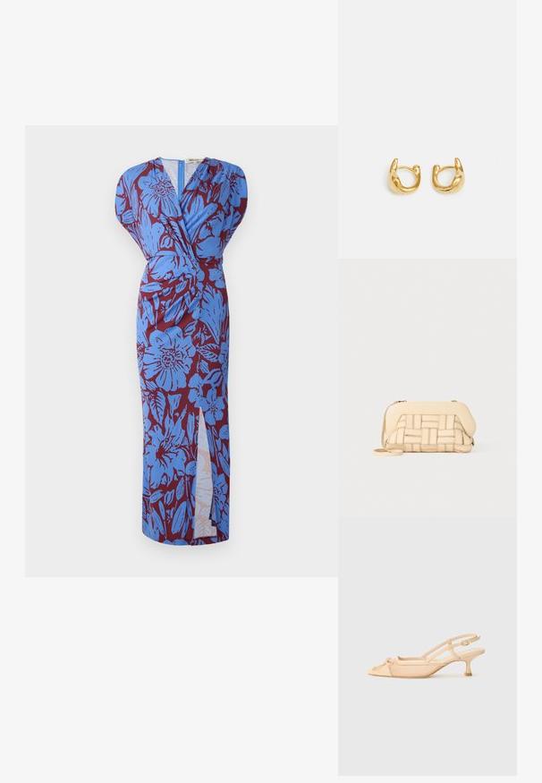 Pikk kleit, millel on kerimine disain, sinise lillemustriga burgundi taustal, valmistatud siledast kangast ja külgmise lõhiku puhul.; Stuart Weitzman KITTY - Klassikalised kontsakingad - beige/barely beige; Kootud beež käsipaga, millel on struktureeritud disain, sile ülemine osa ja pikk rihm. Tekstureeritud detailid tõstavad eseme üldilmet.; Kuldsete rõngaste kõrvarõngad, millel on sile, ümar disain ja poleeritud pind. Kõrvarõngad on kompaktsed, suurte vormide ja sujuva klambriga.