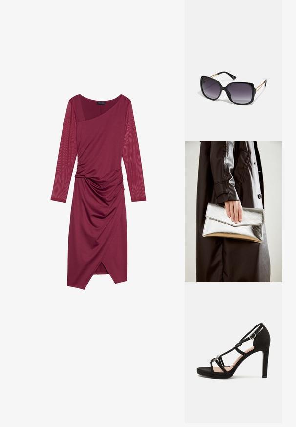 Bordeaux jurk met lange doorzichtige mouwen, asymmetrische halslijn, gedrapeerd lijfje en geplooid detail bij de taille, met een rok tot aan de knie.; Zwarte suède hoge hakken sandaal met kruislings verstelbare banden, een decoratieve zilveren acccent en een platformzool voor extra hoogte.; Zwarte oversized zonnebril met gradient glazen, dikke montuur en gouden kettingdetails op de pootjes.; Zilveren metallic clutch met een hoekig envelopontwerp, een gladde textuur en een contrasterende binnenkleur, vastgehouden in een hand die een zwarte jas draagt.