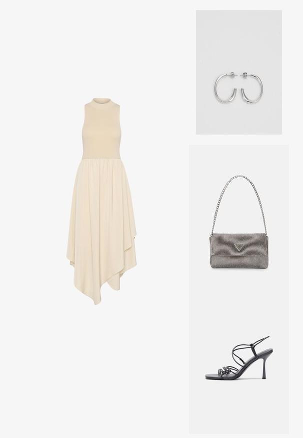 Yhden olkapään kerma-väri mekko korkealla kauluksella, tiukalla yläosalla ja polvipituinen, drapattu epäsymmetrinen hame pehmeästä kankaasta.; Mustat korkokengät sandaalit, joissa on ohuet hihnat solmittuna, sileä neliön muotoinen varvasosa ja tyylikäs stiletto-korko.; Vaalea harmaa metallinen käsilaukku, jossa on ketjusanka. Laukku on koristeltu pienillä pyöreillä metallikoruilla ja kolmion muotoisella brändilogolla.; Hopehopeet hopehopeet hopehopeet hopehopeet, jolla on sileä, kiiltävä pinta. Pyöreä muoto, kevyt rakenne, jossa on neulakiinnitys.