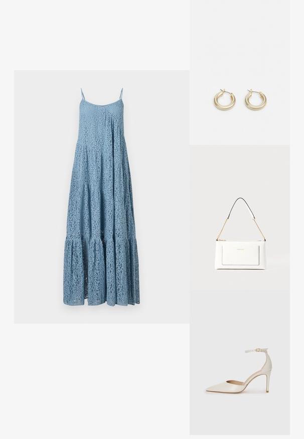 Blå blonde maxi-kjole med justerbare spaghettistropper, A-linjeform, tiered flæsekant, intrikat blomstermønster og gennemsigtig tekstur.; Hvide læder højhælede sko med spids tå, ankelrem og en slank stiletto-hæl. Glat tekstur med subtilt glansfuld finish.; Hvid lædertaske med tekstureret overflade, med en guldkædetras og sorte detaljer. Indeholder en frontlomme og lynlås lukning.; Lauren Ralph Lauren BASIC SMALL HOOP - Øreringe - gold-coloured