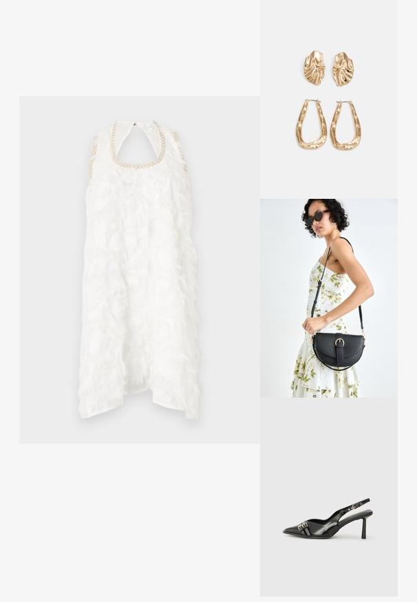Rochie albă fără mâneci cu textură de fringuri stratificate și decolteu accentuat cu perle. Design cu spatele deschis. Material ușor.; Pantofii slingback din piele lăcuită neagră, cu vârf ascuțit, bretele pentru gleznă cu catarame și accesorii din argint, și un toc subțire.; Geantă din piele neagră, cu o formă curbată, curea detașabilă și accesorii aurii. Geanta are un capac cu un detaliu tip cataramă.; Cercei aurii cu forme texturate și ondulate. Include studs sculpturale cu clip și un design de cerc deschis cu un finisaj cioplit.