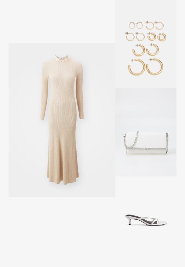 sandro Maksikleit - beige; Hõbedased kontsakingad ristpaeltega disainiga, sileda pinnaga ja terava varbaga. Kontsa kõrgus on umbes kaks tolli.; MICHAEL Michael Kors MONA - Ülerinna-kott - optic white; Kullakraadidest kuldne kõrvarõngaste komplekt, mis sisaldab erinevaid suurusi ja disaine, sealhulgas väikeseid, keskmisi ja suuri stiile, millel on siledad metallilised viimistlused.