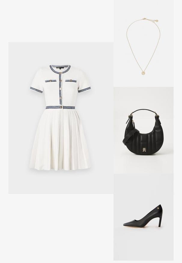 Maje RIRSALINETTE - Jurk - ecru; Zwarte leren pointed-toe hoge hak schoen met een mid-height stiletto hak en een klein gouden embleem nabij de hak op een witte achtergrond.; Zwarte leren handtas met een gebogen vorm, gevoerd textuur en gouden hardware. Beschikt over een afneembare schouderband en logo-detail.; Gouden ketting met een delicate schakel en een ronde medaillon versierd met kleine, ingelegde edelstenen, die de stralende uitstraling ervan versterken.