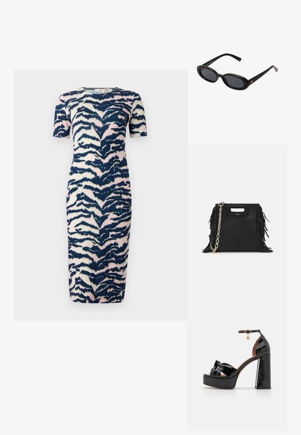 Šaty po kolená s priliehavým strihom, zdobené vzorom s ná námorníckou modrou, ružovou a krémovou farbou; krátke rukávy a okrúhly výstrih.; Maje Sandále na vysokom opätku - noir; Čierne oversized slnečné okuliare s oválnymi šošovkami, hladkým plastovým rámom a zlatými akcentmi na straniciach. Tmavé šošovky poskytujú ochranu pred slnkom.; Čierna kožená kabelka s strapcami, zlatým reťazovým ramenným popruhom a vykrojenou rukoväťou. Na prednej strane sa nachádza logo.