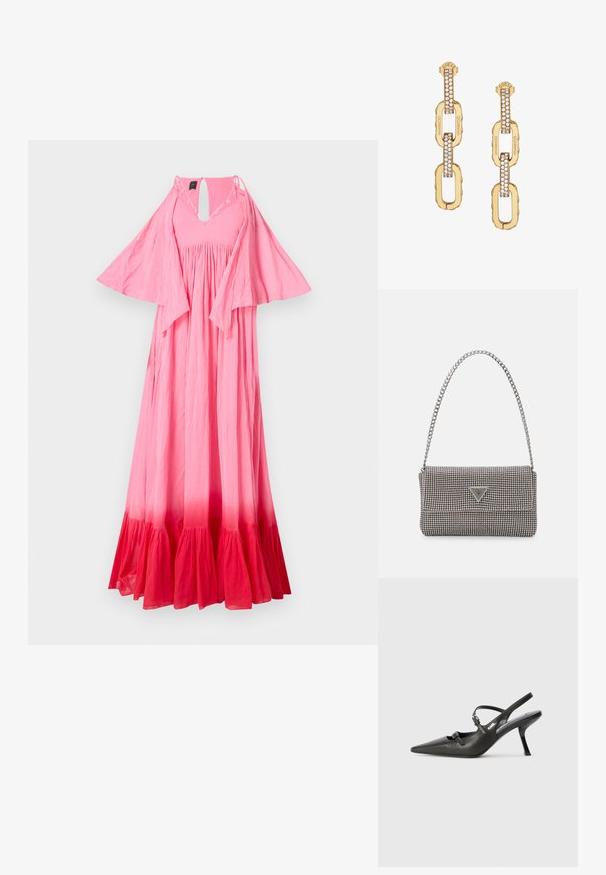 Maxi šaty v gradientnej ružovej farbe, prechádzajúce od svetlých po tmavé odtiene. Majú výstrih do V, rozšírené rukávy a zberaný pás. Štruktúrovaná látka.; Čierne kožené slingback topánky na vysokom podpätku s ostrou špicou, štíhlym podpätkom a dekoratívnym detailom s prackou na priehlavku. Hladká textúra a elegantný dizajn.; Svetlošedá metalická kabelka s reťazovým popruhom, ozdobená malými kruhovými kovovými štítkami a trojuholníkovým logom značky.; Zlaté náušnice s článkovým dizajnom, doplnené čírymi kryštálmi, s vygravírovaným logom "GUESS" a hladkým povrchom.