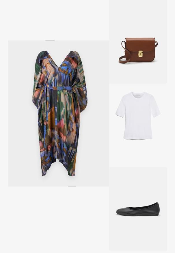 Vestido kaftan multicolor em tecido leve, com decote em V, mangas fluidas e cinto de laço. Projetado com padrões abstratos em azul, verde e castanho.; T-shirt de manga curta branca feita de tecido canelado. Decote redondo, ajuste regular e detalhes de costura subtis. Sem padrões ou gráficos.; Bailarina preta em pele com bico arredondado, textura suave, detalhe de costura minimalista e design de sola flexível.; Bolsa de couro castanho com fecho de aba, decoração em tom dourado, alça de ombro e textura suave. Formato retangular compacto.