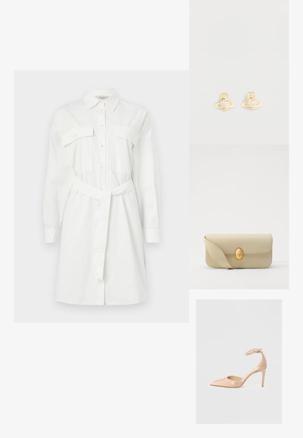 Hvid skjorteland med krave, to brystlommer, lange ærmer og et bælte i taljen til indsnævring.; Nude patentlæder spidse tå sko med ankelrem og stilettohæl, der har en glat overflade og minimalistisk design.; Beige læderhåndtaske med en glat tekstur, rektangulær form og en gylden oval lås. Har en lang, justerbar rem.; Guldtonede studs med et Saturn-design, der har et struktureret bånd og indlagte, cirkulære krystaller for ekstra glans.