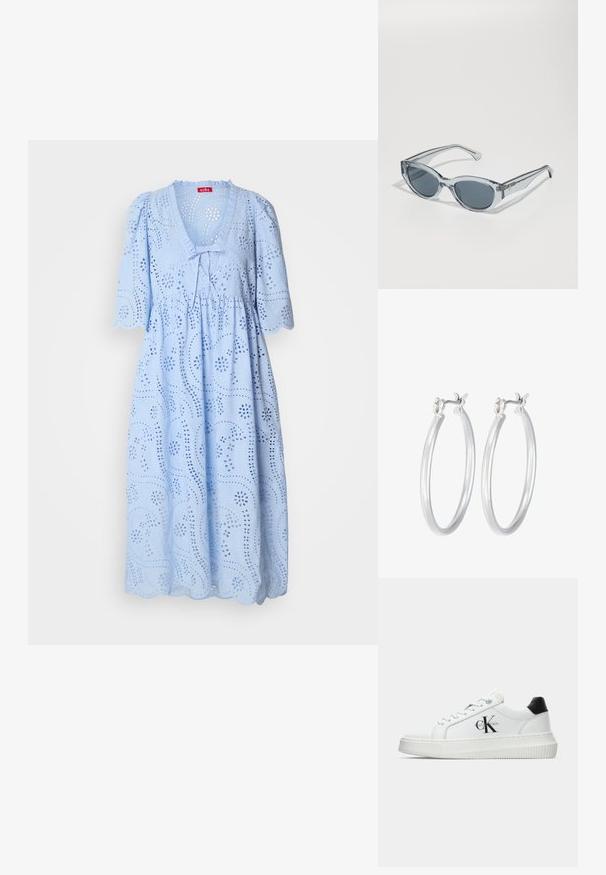 Heledsinine kleit, mis on laia lõikega, lühikeste puhvpitekidega, V-dekolteega, aukudega mustriga ja sakilise äärega, valmistatud tekstureeritud puuvillast kangast.; Valge madalate sokkidega jooksutoss, millel on must konts, platvormi tallad, paelad ja Calvin Kleini "CK" logo küljel.; Kerged, kerged prillid ovaalsete läätsedega, halli varjundiga läätsed ja õhukesed varred, millel on metalldetail templites.; Hõbedased rõngaskõrvarõngad, millel on sile, läikiv viimistlus. Ümmargune kuju ja turvaline klõpsulatus. Kerge disain, sobib igapäevaseks kandmiseks.