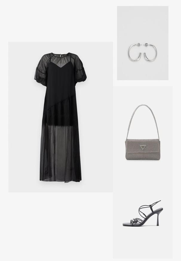Črna obleka iz prosojne, tekoče tkanine. Ima naborkane kratke rokave, V-izrez in asimetričen rob z naborki.; Črne visoke sandale na peto imajo tanke naramnice z vozlom, gladek kvadratni toe in eleganten stiletto peto.; Svetlo siva kovinska torbica z verižnim ročajem, okrašena z majhnimi okroglimi kovinskimi bleščicami in trikotnim logotipom blagovne znamke.; Srebrne obročaste uhane z gladko, sijočo površino. Zaobljena oblika, lahka zasnova, z zapiranjem na zatič.