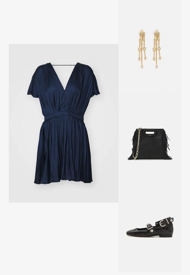 Tummansininen mekko, joka on tehty sileästä kankaasta. Mekossa on V-pääntie, lyhyet hulmuavat hihat, joustava vyötärö ja laskostettu helma.; Musta patenttinahkainen tasapohjainen kenkä suoralla varvastyöllä, nilkkahihna hopeisilla yksityiskohdilla ja tasainen pohja. Sileä pinta ja minimalistinen muotoilu.; Musta nahkakäekott, millel on frantsiisidetailid, kuldne õlgade rihm ja lõikega käepide. Ees on logo paigutus.; Kultaketjua roikkuvat korvakorut, joissa on useita putoavia ketjuja, ja selkeitä ovaaleja rhinestone-akselteja sekä koristeelliset niittitoppaukset.