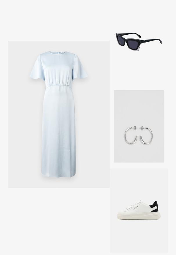 Vestido azul-claro com decote redondo, mangas curtas em babados, cintura elástica e uma silhueta fluida até ao chão. Textura suave.; Sapatilhas brancas de couro com uma sola branca espessa, detalhe em camurça preta no calcanhar e logótipo em relevo na lateral. Design com atacadores e seis ilhós.; Óculos de sol oversized pretos com forma geométrica, apresentando lentes escuras e um detalhe cinza em contraste na armação. Logotipo na haste.; Brincos de argola prateados com um acabamento suave e brilhante. Forma arredondada, design leve, com fecho de pino.