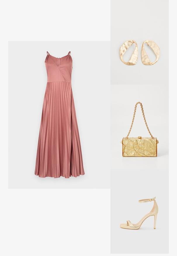 Dlhé, plisované šaty z jemného rúžového materiálu, s tenkými ramienkami, výstrihom do V a uzáverom na chrbte v podobe kľúčovej diery. Hladká textúra a elegantný pad.; Zlaté metalické sandále na vysokom opätku s otvorenou špičkou, remienkom okolo členka so sponou a platformou pre väčšiu výšku. Hladký povrch.; Zlatá kabelka s pokrčenou textúrou, s obdĺžnikovým tvarom, disponujúca reťazovým popruhom a zapínaním na vrchu. Hladký, lesklý povrch.; Pár nepravidelných oválnych zlatistých kovových náušníc s textúrovaným, mierne rozbitým povrchom na bielom pozadí.