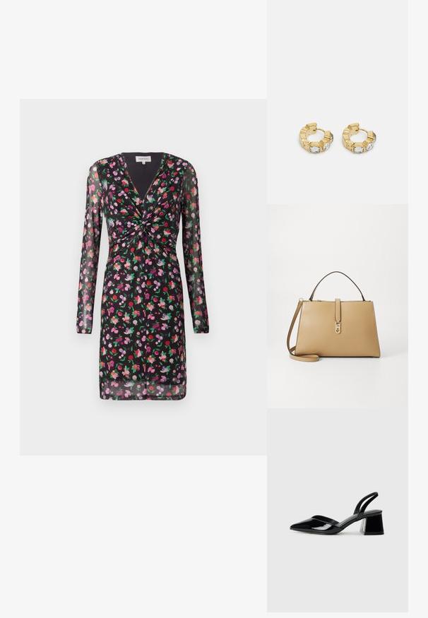 Černé šaty s průhlednými dlouhými rukávy, květinovým potiskem v červené, růžové a fialové barvě, s detailním zkroucením vpředu a výstřihem do V.; Černé lakované kožené lodičky na pásku s špičatou špičkou a geometrickým blokovým podpatkem. Vyznačují se elegantním, minimalistickým designem a hladkým povrchem.; Tommy Hilfiger LIBRE SATCHEL - Kabelka - safari; Zlaté kruhové náušnice s texturovaným designem a třemi jasnými krystalovými akcenty na jedné straně, které nabízejí moderní geometrickou estetiku.