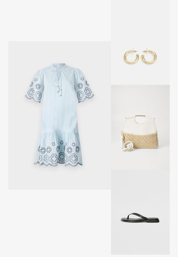Világoskék pamutruha rövid puffos ujjal, fekete virágmintás hímzéssel az ujjakon és a szegélyen, valamint húzózsinóros nyakkivágással.; Fekete papucs sima bőrből, vékony pántkel és lapos talppal rendelkezik, minimális profilú. Nincsenek kiemelkedő minták vagy díszítések.; Fehér bőr kézitáska texturált krémszínű, szőtt anyagú aljjal. Aranyszínű fogantyúval és tekert fehér pánttal rendelkezik a sokoldalúság érdekében.; Arany fülbevalók sima, fényes felülettel. Kör alakú dizájn, amely kis kapoccsal és átlátszó tartozékkal rendelkezik a biztonságos viselés érdekében.