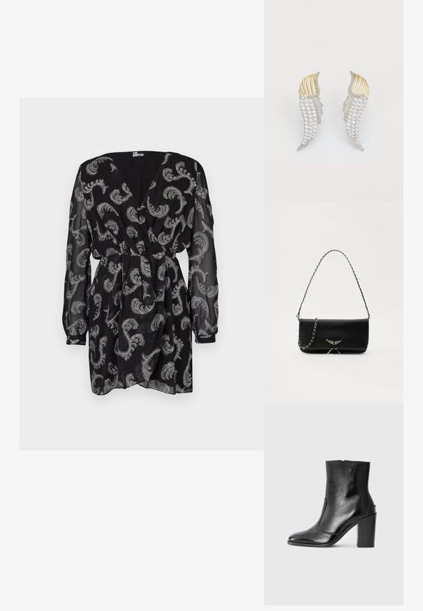 Schwarzes Kleid aus transparentem Stoff, mit silbernen Paisleymustern, V-Ausschnitt, langen puffärmel und einer taillierten Detail mit Bindeband.; Schwarze Leder-Stiefelette mit glatter Textur, spitzem Fuß und klobigem hohen Absatz. Verfügt über eine seitliche Öffnung und ein minimalistisches Design.; Schwarze Lederhandtasche mit einem silbernen Kettenriemen, verziert mit dekorativen Flügelakzenten und weißen Nähten entlang der unteren Naht.; Zwei flügelartige Ohrringe aus silberfarbigem Metall mit klaren, rund facettierten Strasssteinen und goldfarbenen Metallakzenten in einem geschichteten Design.