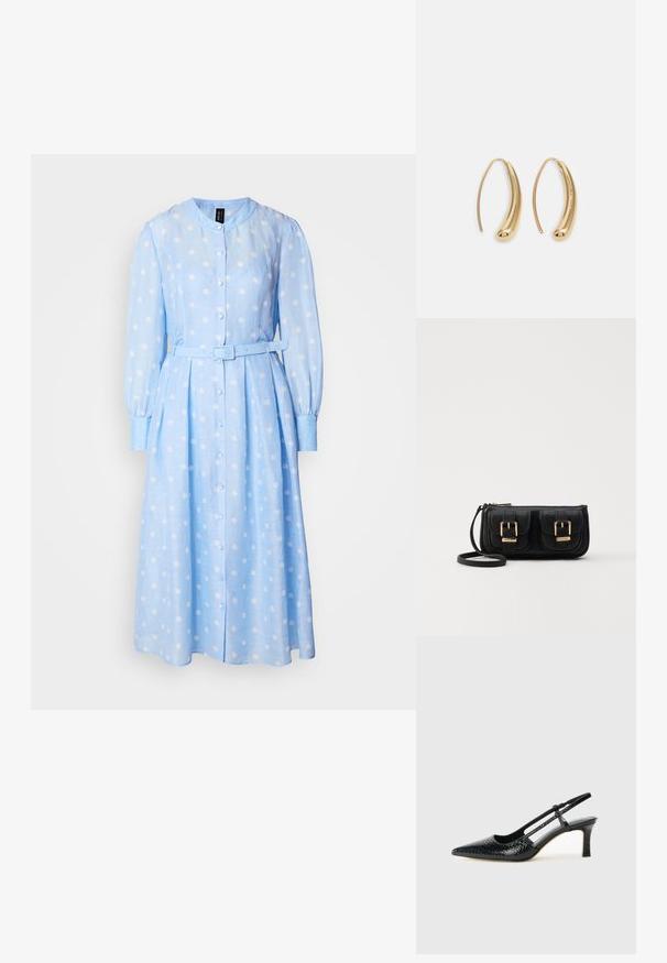 Világoskék, hosszú ujjú ruha fehér pöttyökkel, gombos elülső résszel és övvel ellátott derékkal. Kerek gallérral és plissézett szoknyával rendelkezik.; Fekete lakk slingback sarok, hegyes orral, texturált kígyómintával, állítható pánttal és rövid, texturált tömbsarkal.; Fekete bőr keresztbody táska két elülső zsebbel, arany csattokkal, cipzáras záródással és vékony pánttal. Textúrált felület és kompakt téglalap alak.; Aranyszínű fémből készült karika fülbevalók ívelt, hosszúkás formával. Simaságával és fényes felületével, valamint lekerekített végével további részletekkel bővül.