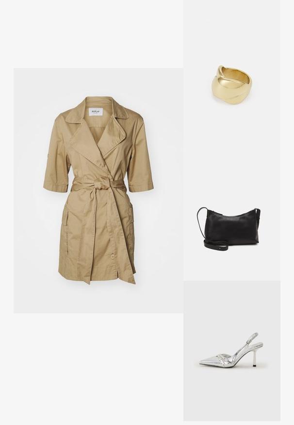 Trench coat khaki cu talie cu curea, mâneci scurte, guler pliabil și buzunare laterale. Fabricat dintr-un material ușor, cu o textură netedă.; Pantofii cu toc înalt, argintii, cu vârf ascuțit, finisaj metallic, două curele decorative și un toc subțire cu vârful negru.; Geantă de umăr din piele neagră, cu o textură netedă, formă curbată, curea ajustabilă și închidere cu fermoar. Design minimalist, fără embellishments.; Iarba de aur cu un design neted, răsucit. Prezintă o suprafață lustruită și marginile rotunjite, creând o formă fluidă, continuă.