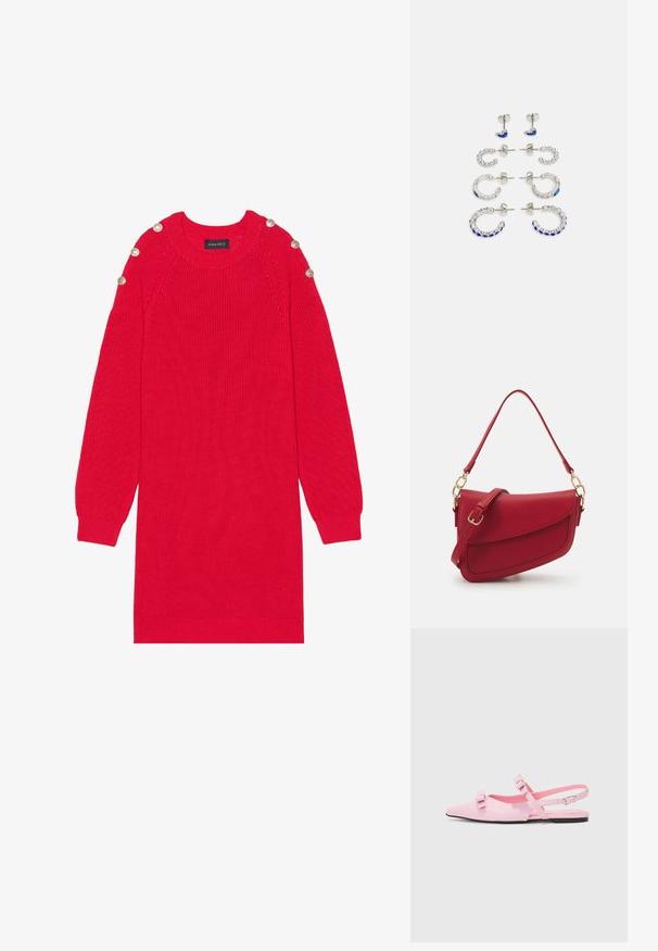 Červený pletený svetr šaty s dlhými rukávmi, rebrovanými manžetami a gombíkmi na pleciach. Má okrúhly výstrih a voľný strih.; Ružové, ploché slingback topánky s špicatou špičkou a dvoma dekoračnými mašľami. Hladký syntetický materiál, minimalistický dizajn a tenký členkový remienok.; Červená textúrovaná kožená taška na rameno s dlhým popruhom a zlatými doplnkami, so zakriveným uzáverom a štruktúrovaným siluetou.; Sada šiestich náušníc zo strieborného tónu kovu. Obsahuje náušnice na hrebienok a kruhové dizajny s modrými a priehľadnými drahokamami, ktoré sa líšia veľkosťou a tvarom.
