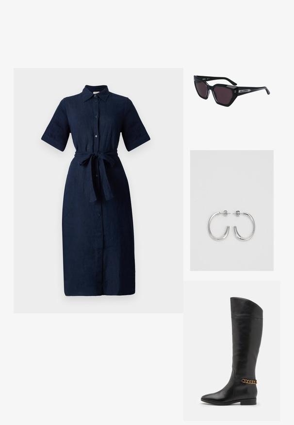 Dunkelblaues, knöpfbares Leinenkleid mit kurzen Ärmeln, einem taillierten Bund und geradem Schnitt. Verfügt über einen klassischen Kragen und fünf Frontknöpfe.; Hohe schwarze Lederstiefel mit elegantem Design, spitzer Zehe und einem goldenen Kettenakzent am Knöchel. Tiefer Blockabsatz. Glatte Textur.; Schwarze Sonnenbrille im Cat-Eye-Design mit dunklen Gläsern, glänzender Oberfläche und subtilen Logoakzenten an den Bügeln.; Silberne Creolen mit einer glatten, glänzenden Oberfläche. Abgerundete Form, leichtes Design, mit einer Steckverschluss.