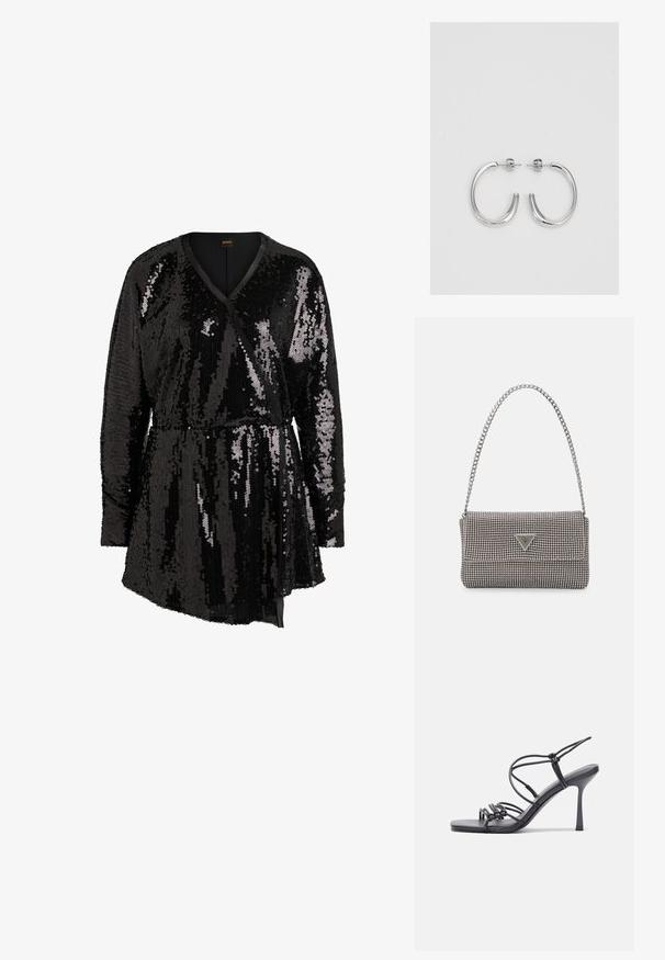 Juodas blizgančių akmenukų viršus su ilgomis rankovėmis, V formos iškirpte ir apvyniojimo dizainu. Savybės: prigludusi talija ir pakabinta apatinė dalis, suteikianti tvirtą siluetą.; Juodos aukštakulnės sandalai pasižymi plonyčiais dirželiais su mazgo dizainu, lygiu kvadratiniu pirštu ir elegantišku stiletto kulnu.; Šviesiai pilka metalinė rankinė su grandinėlės dirželiu, papuošta mažais apvaliais metaliniais smeigėmis ir trikampiu prekės ženklu.; Sidabrinės auskarai žiedai su lygiu, blizgiu paviršiumi. Suapvalinta forma, lengvas dizainas, su uždarymu ant smeigtuko.